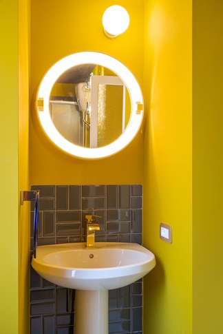 Bagno in stile anni '70 di 4 di Giada Ileana Bagno in stile anni '70 di 4 di Giada Ileana