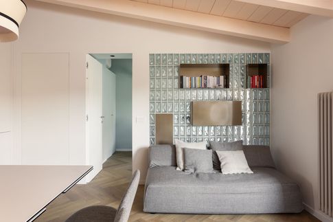 Open Space in stile contemporaneo di 20 di Facta Studio Architetti Milano