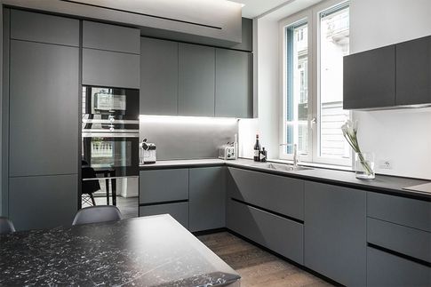 Cucina in stile contemporaneo di 37 di DOME studio Cucina in stile contemporaneo di 37 di DOME studio