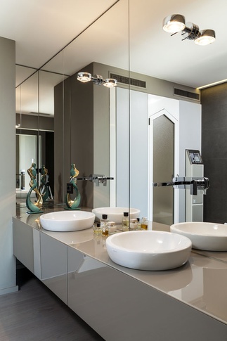 Bagno in stile contemporaneo di 15 di Brando Cimarosti Photography Bagno in stile contemporaneo di 15 di Brando Cimarosti Photography