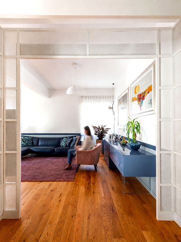 Soggiorno in stile contemporaneo di 40 di Equus Architects
