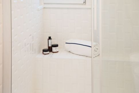 Bagno in stile moderno di 7 di Ada Airoldi Interior designer