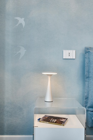Camera da Letto in stile contemporaneo di 25 di Re-Built Studio