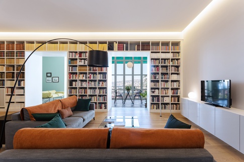 Soggiorno in stile moderno di 50 di Alessandra Forino