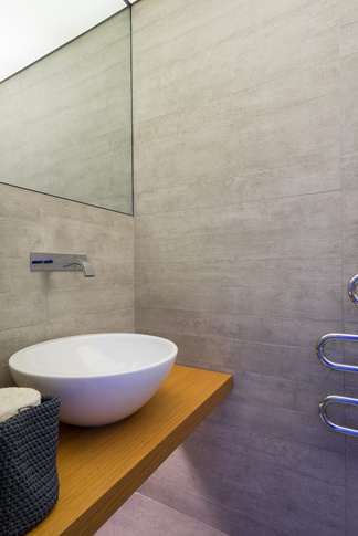 Bagno in stile contemporaneo di 6 di Paolo Basco Architetto Bagno in stile contemporaneo di 6 di Paolo Basco Architetto