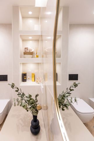 Bagno in stile moderno di 5 di GTP architetti