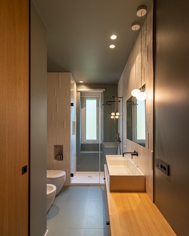 Bagno in stile contemporaneo di 6 di Gambino Flamini | architetti