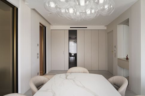 Soggiorno in stile contemporaneo di 34 di Valentina Buonanno