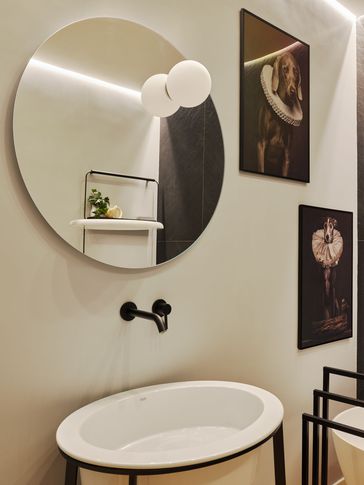 Bagno di Servizio in stile transitional di 5 di Ciliegio Esterno Bagno di Servizio in stile transitional di 5 di Ciliegio Esterno