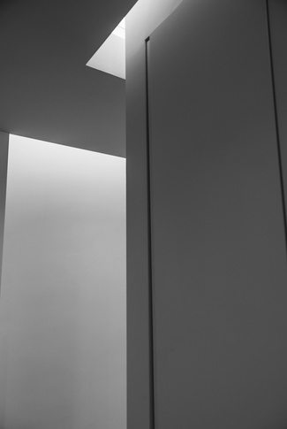 Ingresso in stile contemporaneo di 9 di RAG Architettura di Giuseppe Raimondo Architetto
