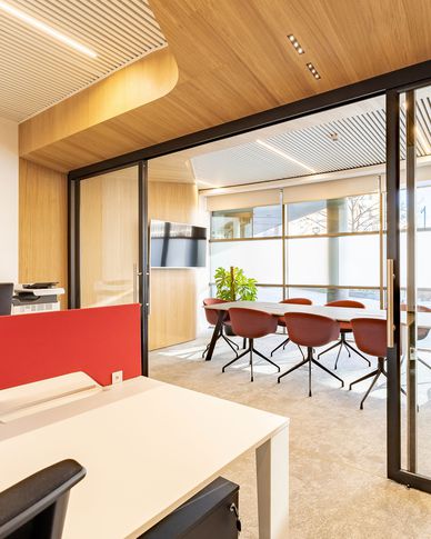 Open Space in stile contemporaneo di 55 di Frame Farm - Architecture & Design