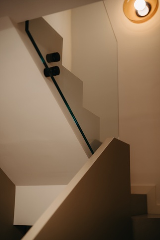 Open Space in stile contemporaneo di 135 di Architetto Michelangelo Todisco