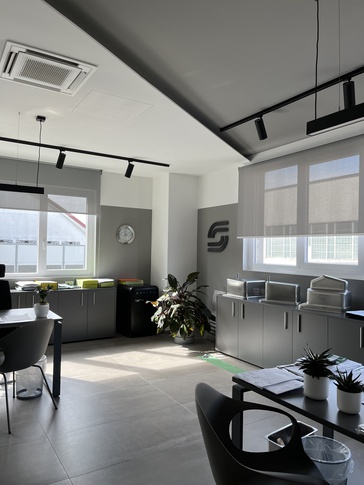 Open Space in stile moderno di 150 di BF interni