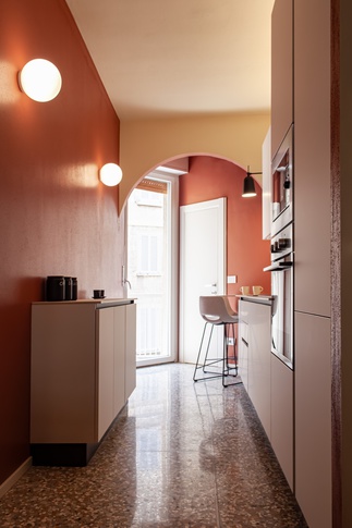 Cucina in stile contemporaneo di 9 di SuMisura Architetti