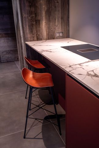 Cucina in stile moderno di 35 di Design Alpino