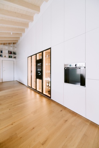 Open Space in stile moderno di 40 di Christian Tezza Architetto