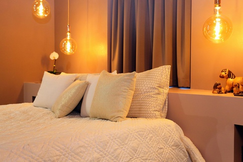 Camera da Letto in stile soft industrial di 20 di Tania Radici Interior Designer Camera da Letto in stile soft industrial di 20 di Tania Radici Interior Designer