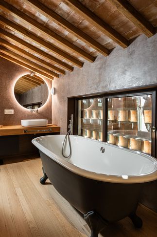 Bagno in stile contemporaneo di 8 di Nauraleverticale Bagno in stile contemporaneo di 8 di Nauraleverticale