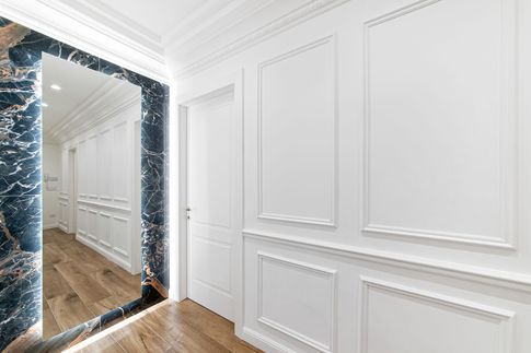 Corridoio in stile classico di 10 di Salvatore Sito Interior Designer