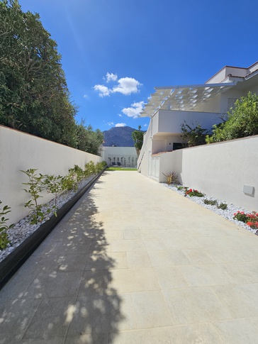 Giardino in stile mediterraneo di 120 di Alessandra Gambino Architetto - AGA