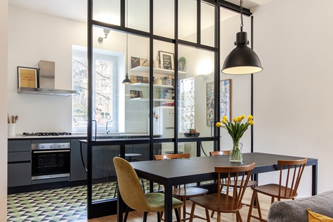 Open Space in stile moderno di 37 di L2 Architettura