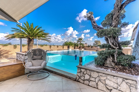 Terrazza in stile moderno di 250 di MOB Architects