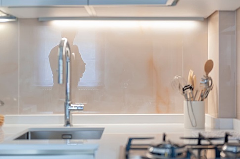Cucina in stile moderno di 10 di Luca Bucciantini Architettura d' Interni