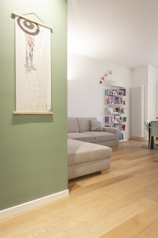 Open Space in stile contemporaneo di 25 di Serena Trentarossi Architetto