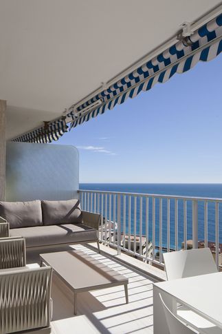 Terrazza in stile minimal di 22 di Ciliegio Esterno