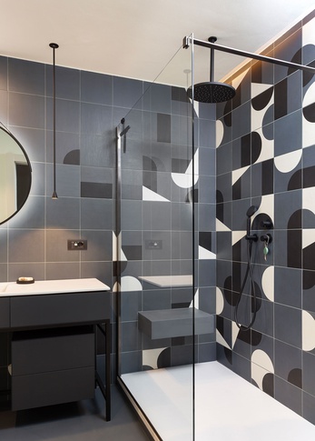 Bagno in stile moderno di 5 di Annalisa Carli Architetto