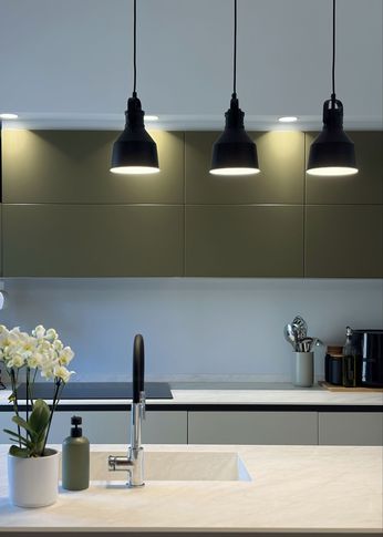 Cucina in stile contemporaneo di 12 di FRANCESCA GEROSA ARCHITETTO
