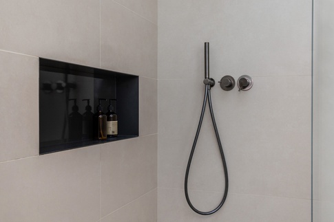 Bagno in stile contemporaneo di 20 di Arredamenti Andalo Bagno in stile contemporaneo di 20 di Arredamenti Andalo