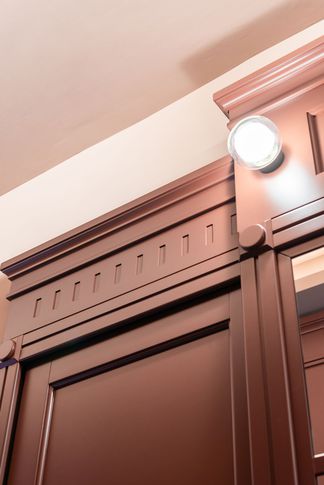 Ingresso in stile glamour di 10 di Equus Architects