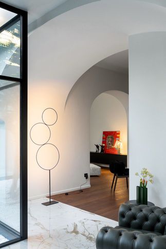Open Space in stile contemporaneo di 450 di Studiounoarchitettura