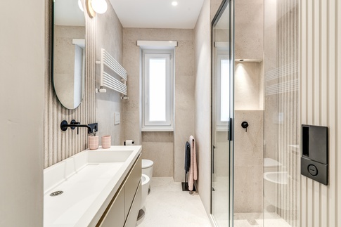 Bagno in stile contemporaneo di 5 di MOB Architects Bagno in stile contemporaneo di 5 di MOB Architects