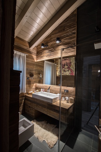 Bagno in stile moderno di 6 di Elena Vigano' Architetto
