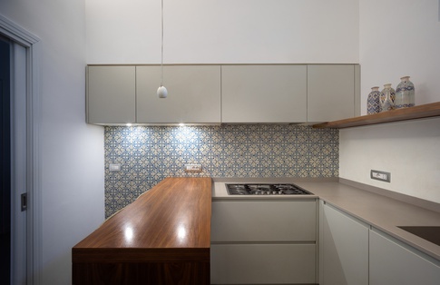 Cucina in stile mediterraneo di 8 di Valentina Garraffa architetto light designer