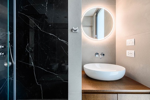Bagno in stile contemporaneo di 4 di MANUARINO architettura design comunicazione Bagno in stile contemporaneo di 4 di MANUARINO architettura design comunicazione