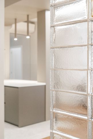 Cucina in stile contemporaneo di 10 di Caprioli Architetti