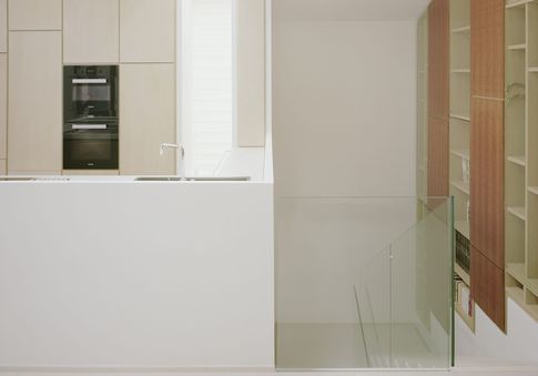 Soggiorno in stile minimal di 55 di ellevuelle architetti Soggiorno in stile minimal di 55 di ellevuelle architetti