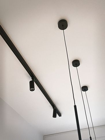 Cucina in stile moderno di 15 di Silvia Aquilani . Design studio Cucina in stile moderno di 15 di Silvia Aquilani . Design studio