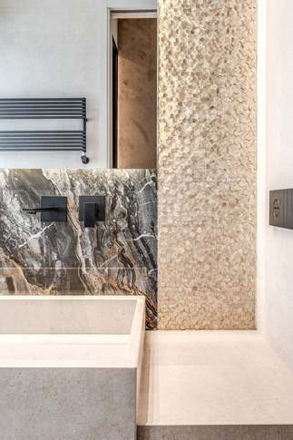 Bagno in stile contemporaneo di 4 di MOB Architects Bagno in stile contemporaneo di 4 di MOB Architects