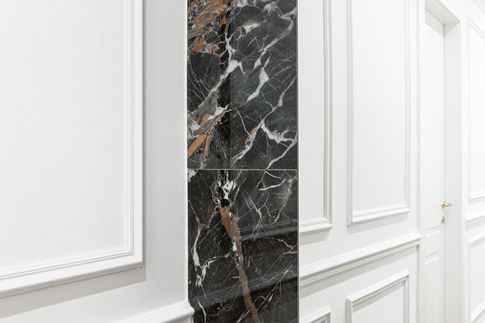 Corridoio in stile classico di 10 di Salvatore Sito Interior Designer