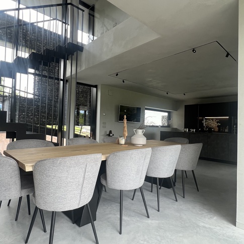 Sala da Pranzo in stile minimal di 70 di Diletta Castagna Studio