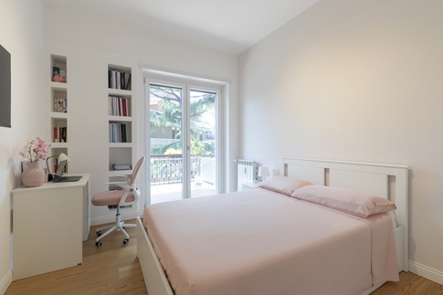 Camera da Letto in stile contemporaneo di 13 di Alessandra Avagnano Architetto