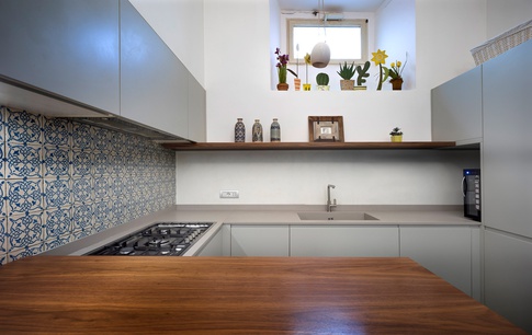 Cucina in stile mediterraneo di 8 di Valentina Garraffa architetto light designer