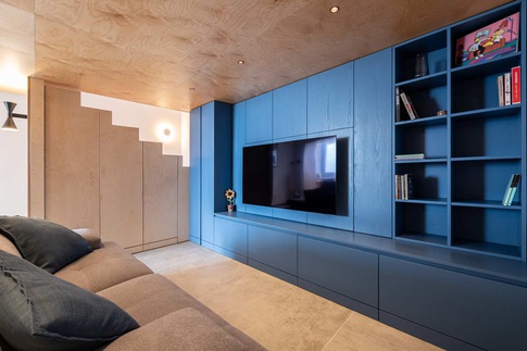 Soggiorno in stile contemporaneo di 38 di MANUARINO architettura design comunicazione