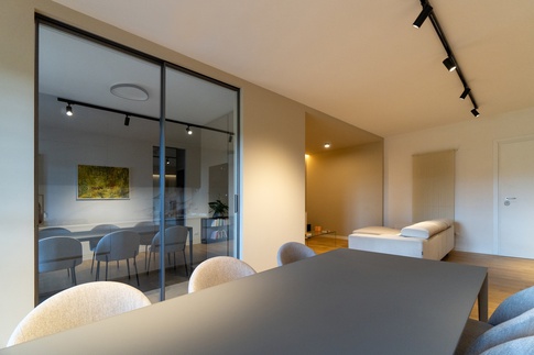 Soggiorno in stile contemporaneo di 20 di LIT-ARCHITECTS Soggiorno in stile contemporaneo di 20 di LIT-ARCHITECTS