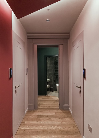 Ingresso in stile contemporaneo di 35 di RAG Architettura di Giuseppe Raimondo Architetto
