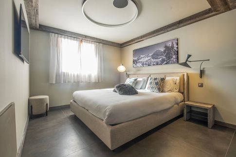 Camera da Letto in stile moderno di 15 di Design Alpino